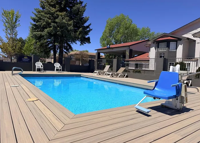 Days Inn & Suites By Wyndham Flagstaff Near University